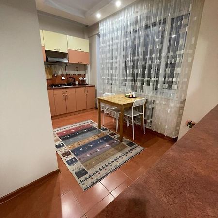 Apartament Flat Ałma Ata Zewnętrze zdjęcie
