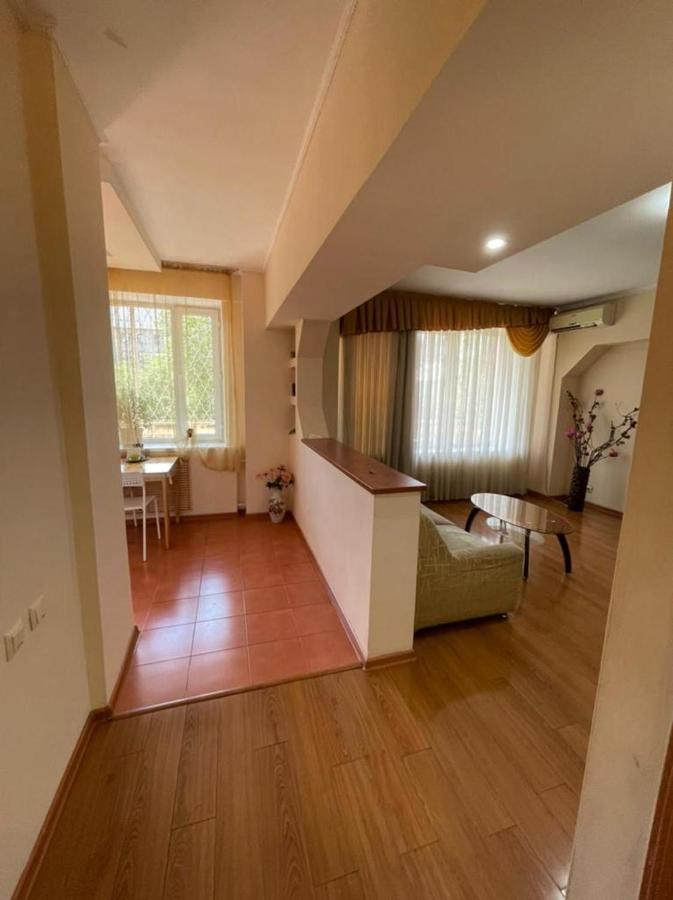 Apartament Flat Ałma Ata Zewnętrze zdjęcie